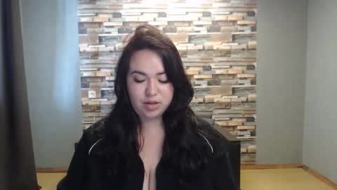 Snapshot of limalagris chatting on May 16, 6:43 am busty princess online show from May 16, 6:43 am