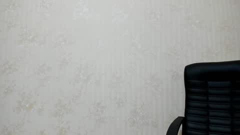    online show from December 12, 9:40 am