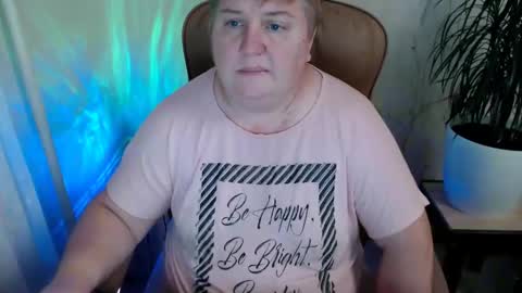 Snapshot of limonka_fire chatting on January 3, 12:19 pm Limonka Fire online show from January 3, 12:19 pm