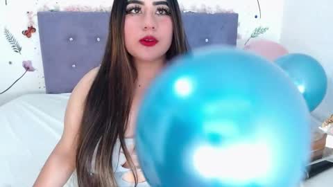 Snapshot of lin_jayani chatting on April 1, 2:58 pm Lin online show from April 1, 2:58 pm