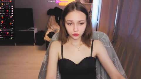 Snapshot of lina_and_lion chatting on April 11, 10:19 am Scarlet online show from April 11, 10:19 am