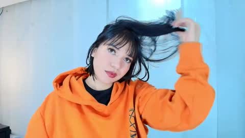  Lina Bedoya  online show from September 10, 11:32 am