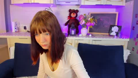 Snapshot of lina_blueeyed chatting on December 4, 11:19 am Lina blueeyed GMT3 1100-1700 Mon Wed Thu Sat Sun online show from December 4, 11:19 am