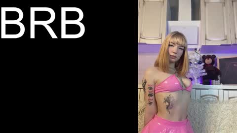 Snapshot of lina_blueeyed chatting on January 25, 10:19 am Lina blueeyed GMT3 1100-1700 Mon Wed Thu Sat Sun online show from January 25, 10:19 am