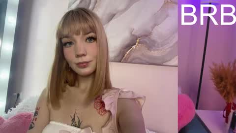 Snapshot of lina_blueeyed chatting on January 29, 11:09 am Lina blueeyed GMT3 1100-1700 Mon Wed Thu Sat Sun online show from January 29, 11:09 am