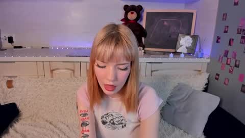 Snapshot of lina_blueeyed chatting on February 4, 2:21 pm Lina blueeyed GMT3 1100-1700 Mon Wed Thu Sat Sun online show from February 4, 2:21 pm