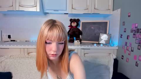 Snapshot of lina_blueeyed chatting on February 5, 8:11 am Lina blueeyed GMT3 1100-1700 Mon Wed Thu Sat Sun online show from February 5, 8:11 am
