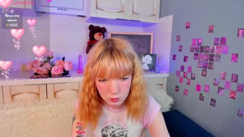 Snapshot of lina_blueeyed chatting on March 6, 8:08 am Lina blueeyed GMT3 1100-1700 Mon Wed Thu Sat Sun online show from March 6, 8:08 am