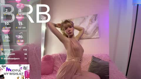 Snapshot of lina_blueeyed chatting on March 9, 4:05 am Lina blueeyed GMT3 1100-1700 Mon Wed Thu Sat Sun online show from March 9, 4:05 am