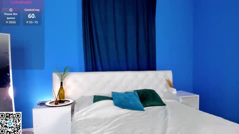 Snapshot of lina_blueeyed chatting on October 15, 10:15 am Lina blueeyed GMT3 1100-1700 Mon Wed Thu Sat Sun online show from October 15, 10:15 am