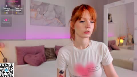 Snapshot of lina_blueeyed chatting on February 7, 9:35 am Lina blueeyed GMT3 1100-1700 Mon Wed Thu Sat Sun online show from February 7, 9:35 am