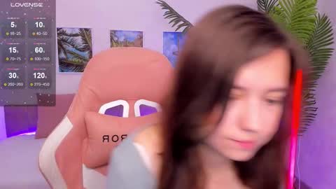 Snapshot of lina_brownie chatting on September 19, 2:46 am Lina online show from September 19, 2:46 am