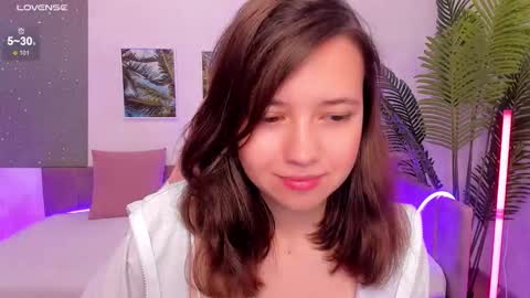 Snapshot of lina_brownie chatting on September 21, 2:35 am Lina online show from September 21, 2:35 am