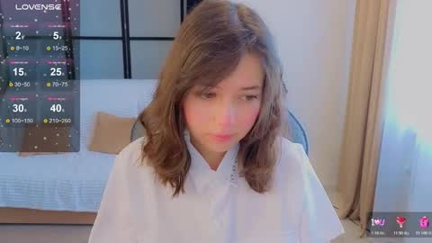 Snapshot of lina_brownie chatting on February 3, 3:48 am Lina online show from February 3, 3:48 am