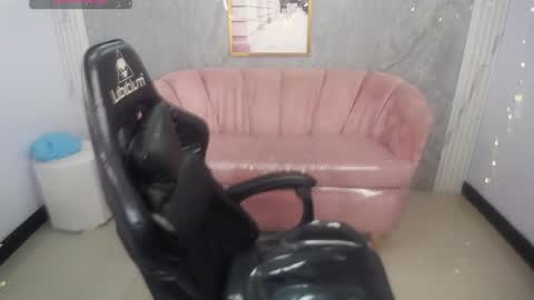 Snapshot of lina_ch1 chatting on March 30, 8:21 pm lina_ch1 online show from March 30, 8:21 pm