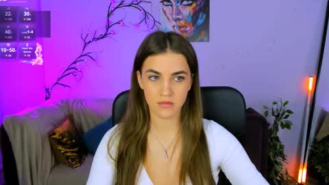 Snapshot of lina_fox12 chatting on October 16, 12:28 pm lina_fox12 online show from October 16, 12:28 pm