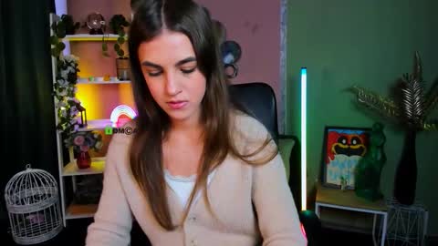 Snapshot of lina_fox12 chatting on October 17, 12:30 pm lina_fox12 online show from October 17, 12:30 pm