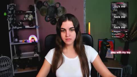 Snapshot of lina_fox12 chatting on December 4, 2:59 pm lina_fox12 online show from December 4, 2:59 pm