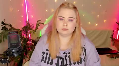 Snapshot of lina_linx chatting on January 14, 6:28 pm lina_linx online show from January 14, 6:28 pm