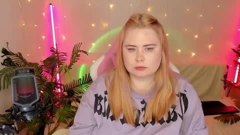 Snapshot of lina_linx chatting on January 14, 9:30 pm lina_linx online show from January 14, 9:30 pm