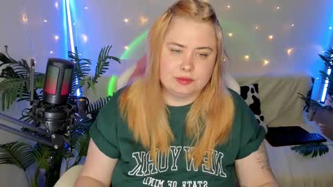 Snapshot of lina_linx chatting on January 17, 6:33 pm lina_linx online show from January 17, 6:33 pm