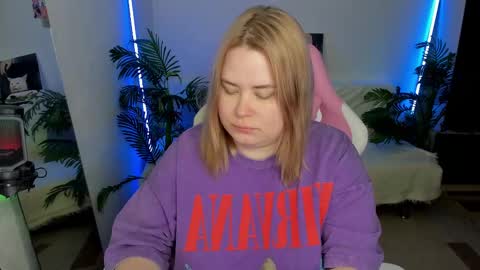 Snapshot of lina_linx chatting on February 17, 12:54 am lina_linx online show from February 17, 12:54 am