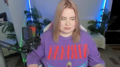 Snapshot of lina_linx chatting on February 22, 6:30 pm lina_linx online show from February 22, 6:30 pm