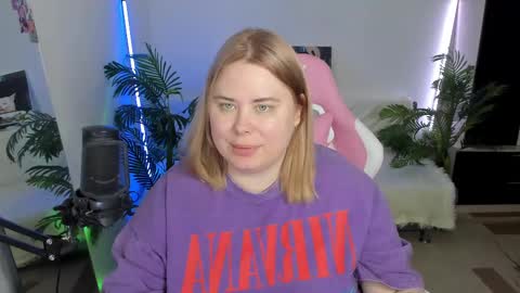 Snapshot of lina_linx chatting on February 24, 10:14 pm lina_linx online show from February 24, 10:14 pm