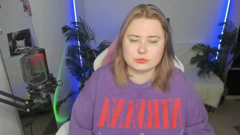 Snapshot of lina_linx chatting on March 5, 6:34 pm lina_linx online show from March 5, 6:34 pm