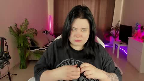 Snapshot of lina_linx chatting on September 13, 8:58 am lina_linx online show from September 13, 8:58 am