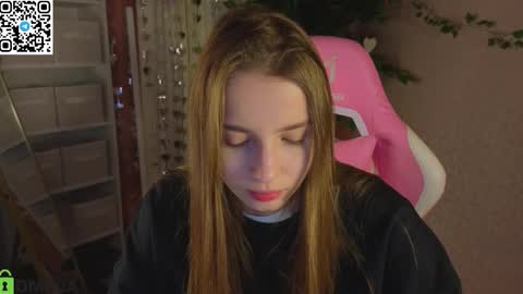 Snapshot of lina_reeds chatting on February 7, 12:36 am LINA online show from February 7, 12:36 am