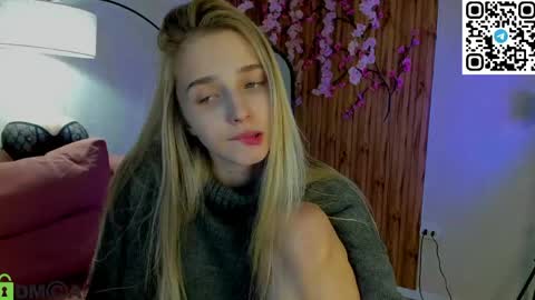 LINA online show from May 18, 4:07 am