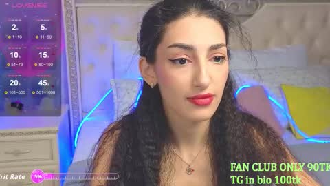 Lina Robbins  online show from October 7, 4:20 am