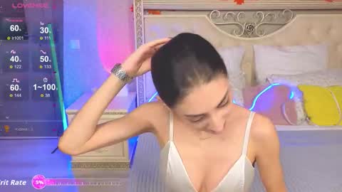 Lina Robbins  online show from November 10, 11:26 pm