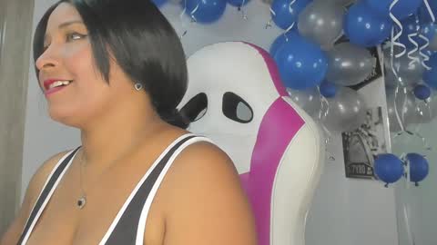 LINA SANCHEZ online show from January 21, 5:09 pm