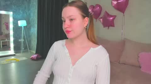 Lina online show from May 19, 1:11 am