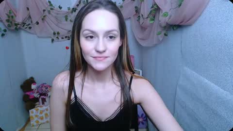 Lina online show from December 19, 9:40 am