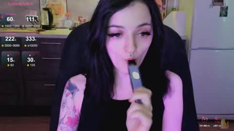 Lina 3  1715622743 online show from October 4, 6:33 am