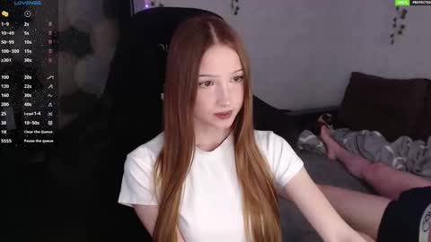 linaandliam online show from March 26, 9:04 am