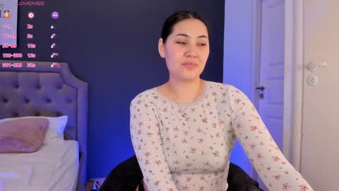 Snapshot of linabaci chatting on April 2, 11:30 am Lina online show from April 2, 11:30 am