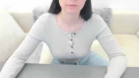 linabay2 online show from May 22, 6:09 am