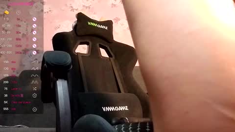 Snapshot of linadevinecam chatting on January 10, 1:13 pm Lina Devine online show from January 10, 1:13 pm