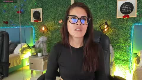Lina  online show from May 9, 11:26 am