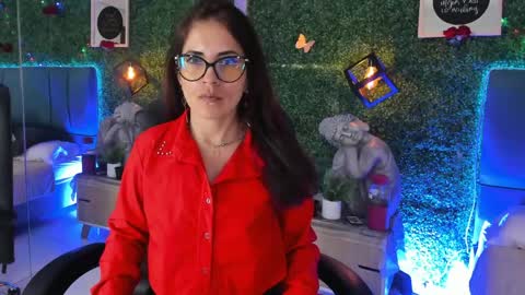 Lina  online show from May 11, 11:27 am