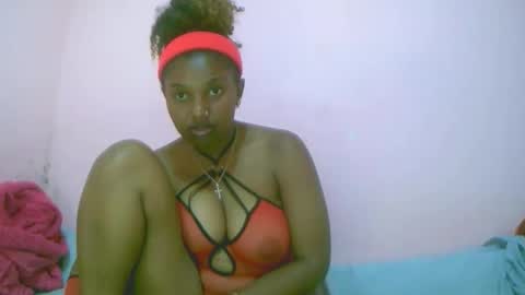Snapshot of linah1123 chatting on September 27, 5:29 pm linah1123 online show from September 27, 5:29 pm