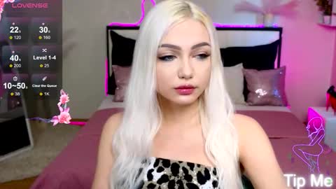 I am Lina online show from September 24, 2:09 pm