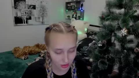 Lina online show from December 14, 7:25 pm