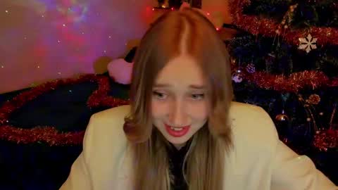 Lina online show from December 28, 8:04 pm