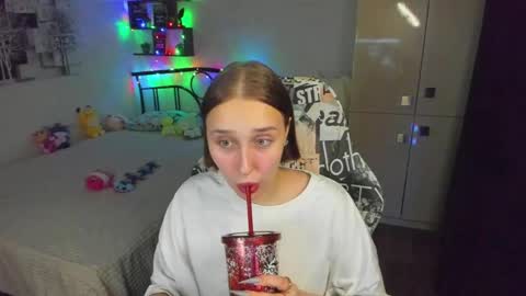 Lina online show from May 27, 9:45 pm