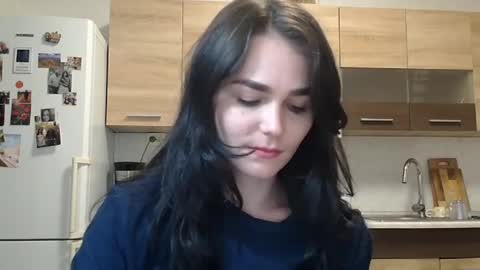 Snapshot of linda_aa chatting on October 4, 6:50 pm Linda online show from October 4, 6:50 pm